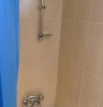 Tarik شقة *